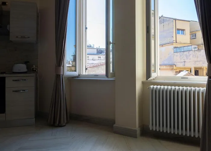 Tritone Apartman