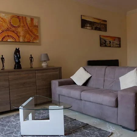 Tritone Apartman *